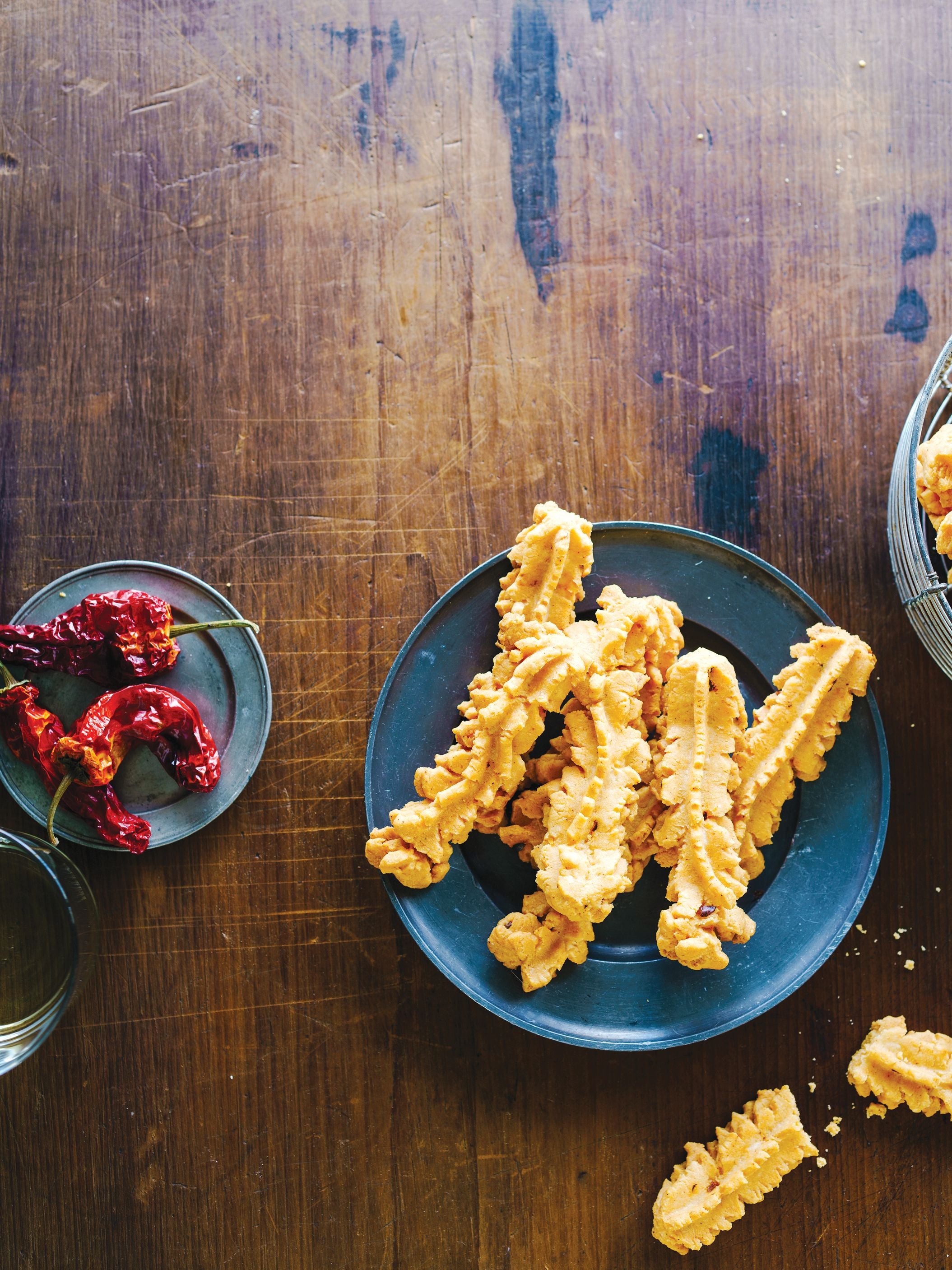 Plate of cheese straws, an ideal Easter gift