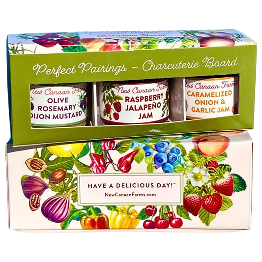 New Canaan Farms Charcuterie Board Gift Set